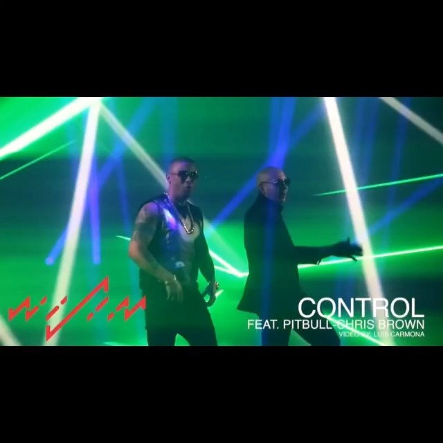 Tu tienes el #control @wisin @pitbull @chrisbrownofficial @elasticpeople @puertoricounder @luiscarmona @pacolopezpr @sonymusiclatin