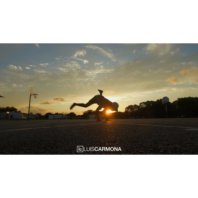 Break Dance. #breakdance #breaker #breakdancing #oldschool #hiphop #djiinspire1 #iamdji #djicreator #miami #contentcreator #bboy #sunset #basketball #letusdotheworkforyou #puertoricounder #luiscarmona film/edit: Luis Carmona @puertoricounder @luiscarmona @letusdotheworkforyou