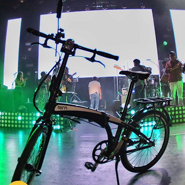 La Bicicleta de Carlos. Ayer en el concierto privado de Carlos Vives en Olympia Theater Downtown Miami. @carlosvives #carlosvives #vallenato #downtown #miami @letusdotheworkforyou @puertoricounder @luiscarmona
